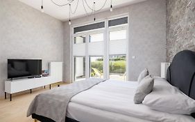 Krakow Studio With Parking & Terrace Near Zalew Bagry By Renters Prestige