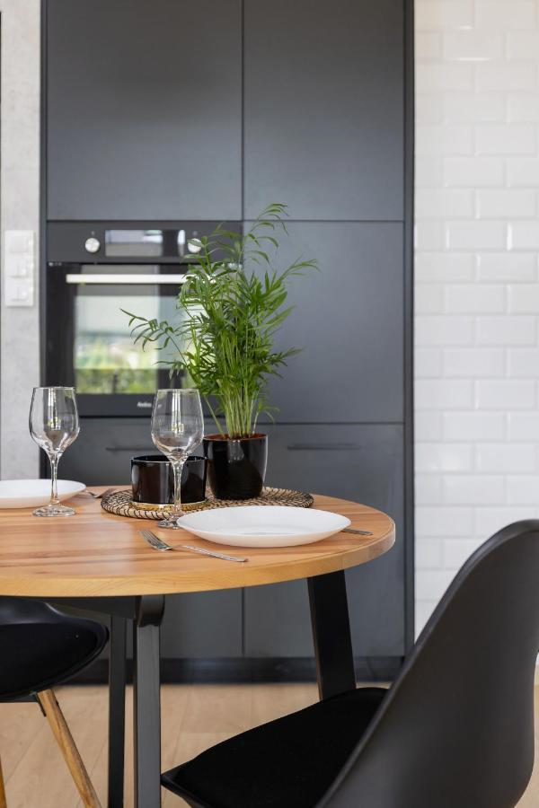 Krakow Studio With Parking & Terrace Near Zalew Bagry By Renters Prestige Экстерьер фото